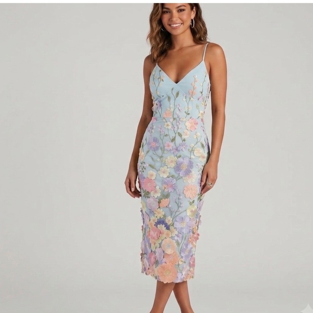 Bebe Floral Embroidered Midi Dress Blue Multi V-Neck Sheath BEBE1028 Size M